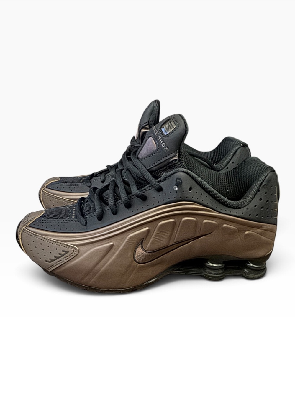 Nike Shox R4 'Off Noir Ironstone' sneakers